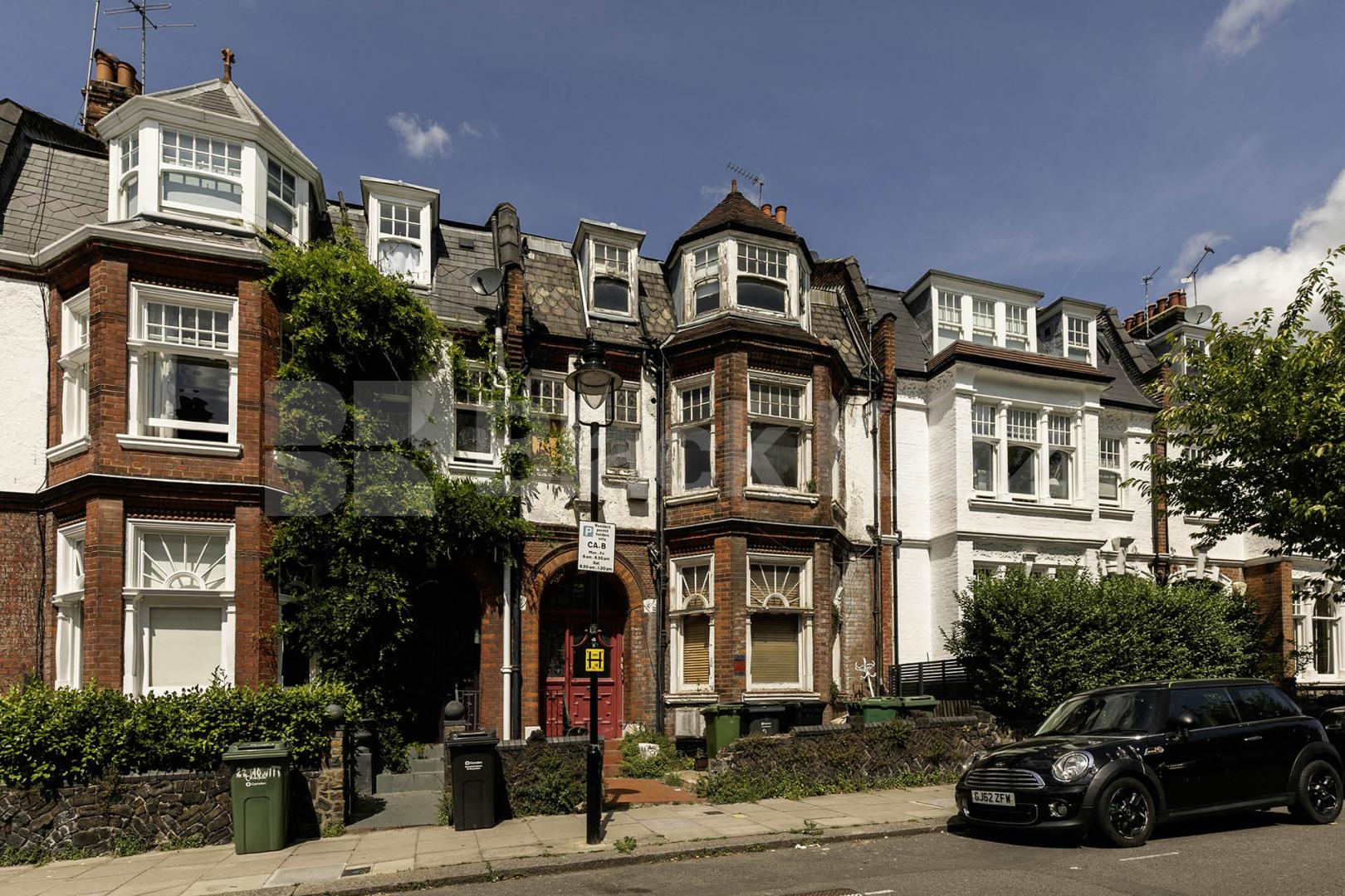Beautiful bedsit set on the first floor of a period conversion Howitt Road, Belsize Park